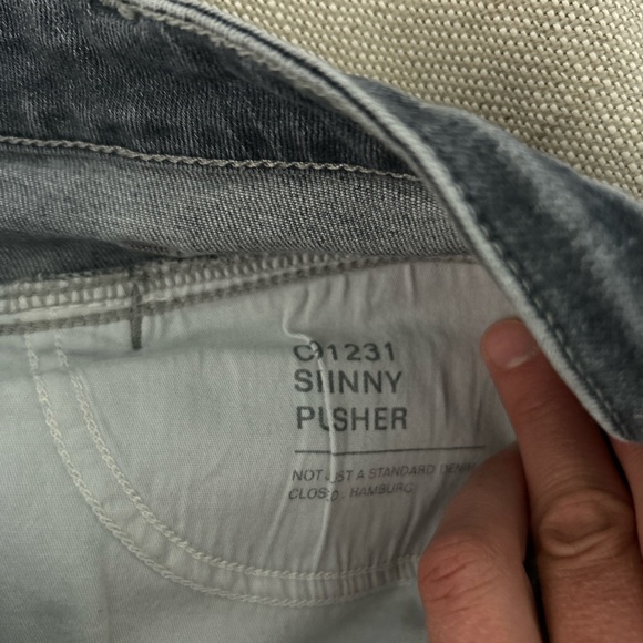 Closed Denim Skinny Pusher Jeans - Picture 16 of 16